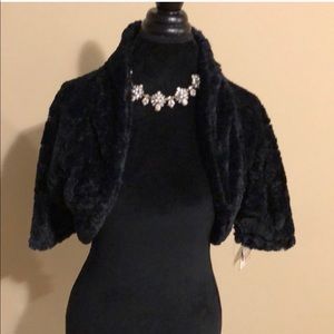 DONNA RICCO Faux Fur Shrug Size M